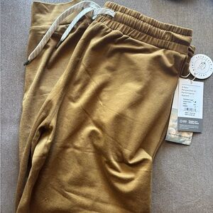 Vuori Performance Joggers